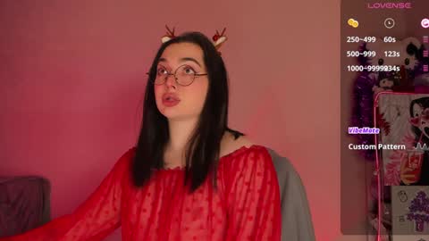 Snapshot of ysabell_viveris chatting on 12.16.24 Ysabell online show from 12.16.24