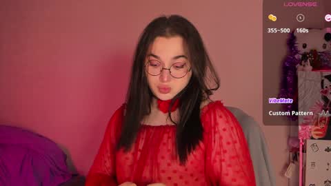 Snapshot of ysabell_viveris chatting on 01.08.25 Ysabell online show from 01.08.25