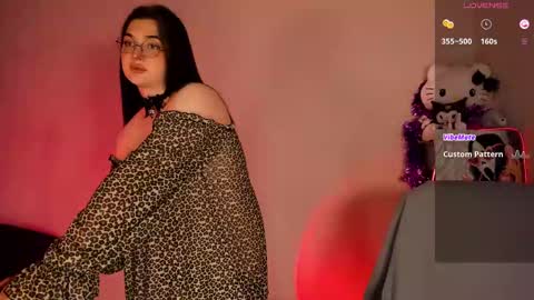 Snapshot of ysabell_viveris chatting on 03.04.25 Ysabell online show from 03.04.25