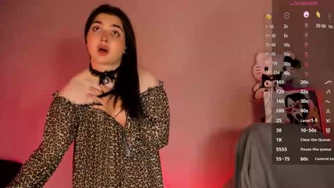 Snapshot of ysabell_viveris chatting on 03.07.25 Ysabell online show from 03.07.25