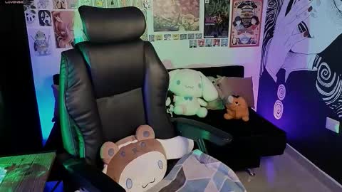 Snapshot of yuhwa chatting on 09.29.25 rawr Anne Independent model online show from 09.29.25