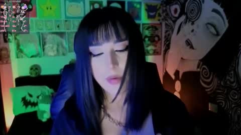 Snapshot of yuhwa chatting on 10.23.25 rawr Anne Independent model online show from 10.23.25