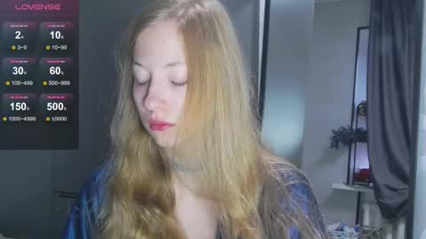 Snapshot of yuki_bloom chatting on 10.05.25 yuki_bloom online show from 10.05.25