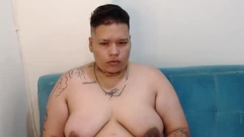 Snapshot of yulandval chatting on 10.20.25 yul and val couple online show from 10.20.25