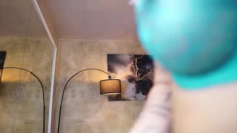 Snapshot of yuliadesirevska chatting on 10.19.25 Yulia online show from 10.19.25