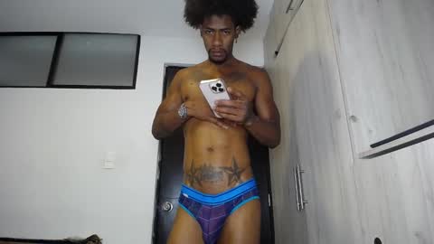 Snapshot of yulian_23 chatting on 10.01.25 Ivan online show from 10.01.25