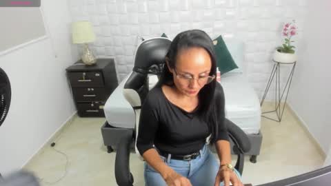 Y U L I T Z A online show from 01.10.26