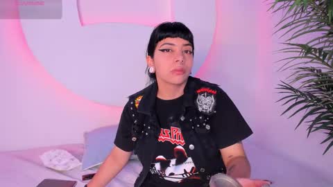 Snapshot of yumeko_jabami chatting on 09.23.25 YUMEKO online show from 09.23.25