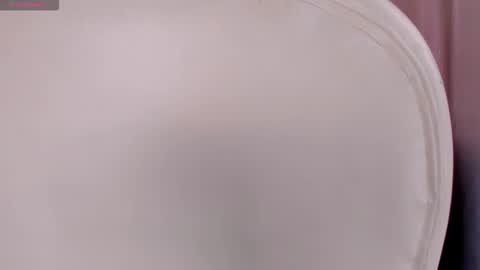 Snapshot of yumeko_jabami chatting on 10.24.25 YUMEKO online show from 10.24.25