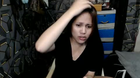 Snapshot of yumi_white chatting on 02.20.26 yumi online show from 02.20.26