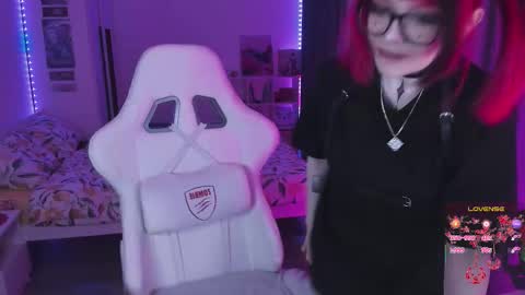 Yumi 3 online show from 02.14.26