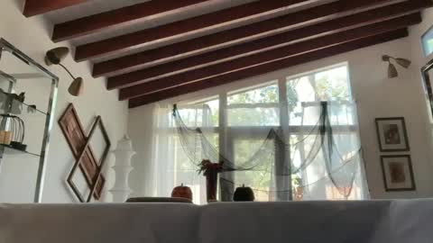 Snapshot of yumiandwolf chatting on 10.06.25 yumiandwolf online show from 10.06.25