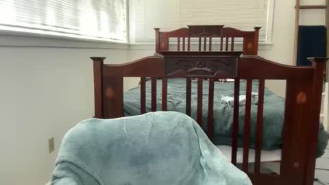 Snapshot of yumiandwolf chatting on 11.05.25 yumiandwolf online show from 11.05.25