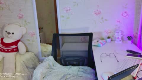 Polly online show from 10.12.25