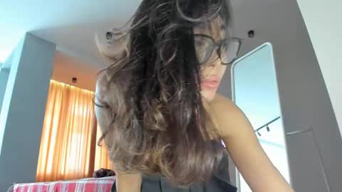 Yumi online show from 12.10.24