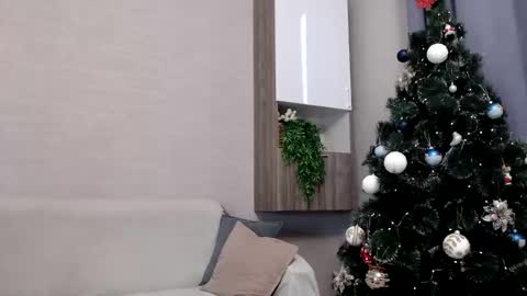Snapshot of yummy_blonde chatting on 12.22.24 you babe online show from 12.22.24