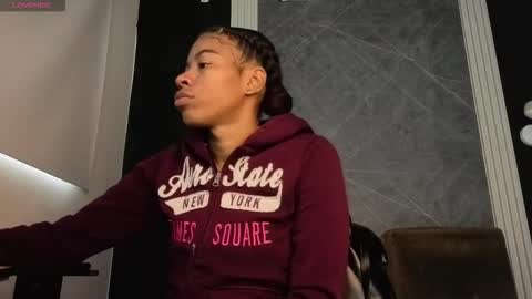 Snapshot of yummyduo chatting on 10.30.25 Yummyduo online show from 10.30.25