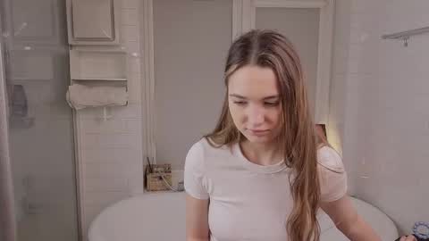 Snapshot of yummyemiily chatting on 02.18.26 Emily online show from 02.18.26