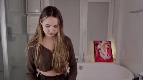 Snapshot of yummyemiily chatting on 02.22.26 Emily online show from 02.22.26