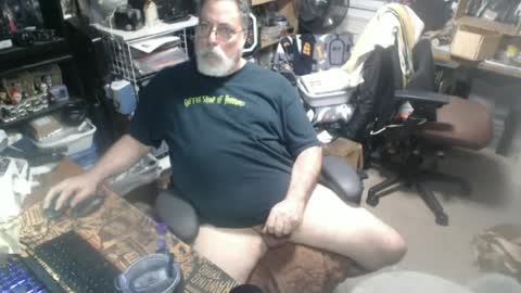 Snapshot of yummyflguy chatting on 06.17.26 yummyflguy online show from 06.17.26