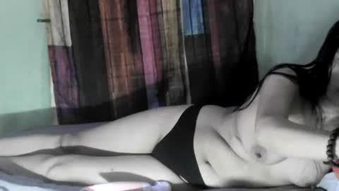 yummyhottiemom online show from 12.23.24