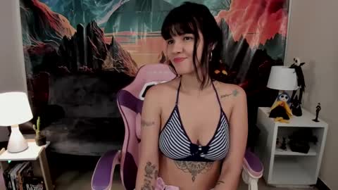 Snapshot of yunablack chatting on 10.13.25 Yuna online show from 10.13.25