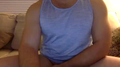 Snapshot of yung3587 chatting on 11.08.25 yung3587 online show from 11.08.25