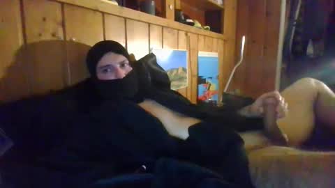 Snapshot of yungboywet chatting on 01.14.25 yungboywet online show from 01.14.25