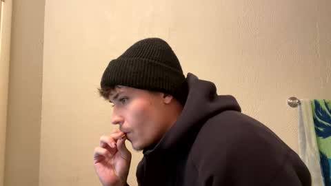 Snapshot of yungstudbev chatting on 12.22.24 yungstudbev online show from 12.22.24