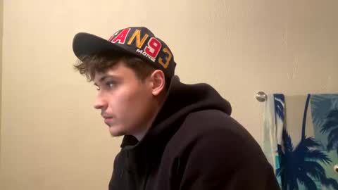 Snapshot of yungstudbev chatting on 01.04.25 yungstudbev online show from 01.04.25