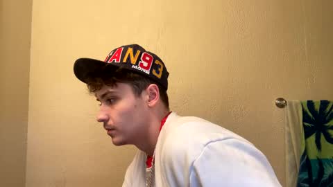 Snapshot of yungstudbev chatting on 01.08.25 yungstudbev online show from 01.08.25