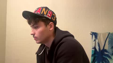 Snapshot of yungstudbev chatting on 01.10.25 yungstudbev online show from 01.10.25