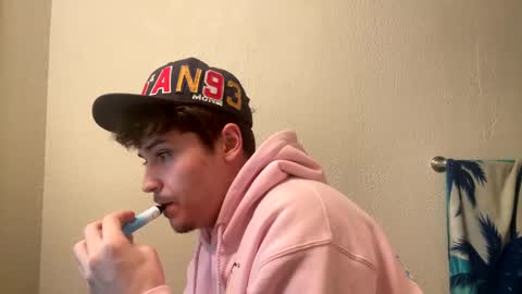 Snapshot of yungstudbev chatting on 02.04.25 yungstudbev online show from 02.04.25