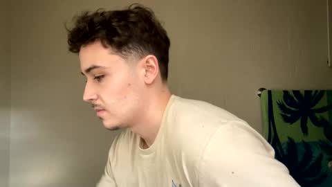 Snapshot of yungstudbev chatting on 03.01.25 yungstudbev online show from 03.01.25