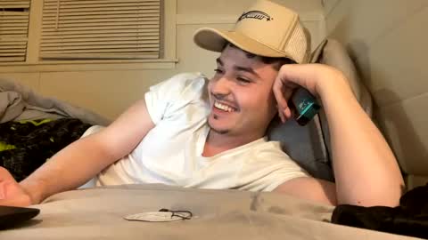 Snapshot of yungstudbev chatting on 03.08.25 yungstudbev online show from 03.08.25