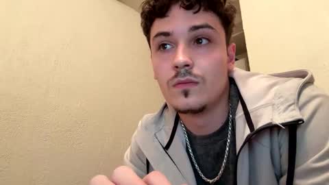 Snapshot of yungstudbev chatting on 09.10.25 yungstudbev online show from 09.10.25