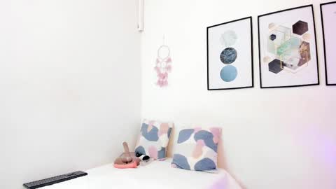 Snapshot of yunna7 chatting on 09.24.25 Yunna online show from 09.24.25