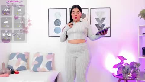 Snapshot of yunna7 chatting on 09.30.25 Yunna online show from 09.30.25