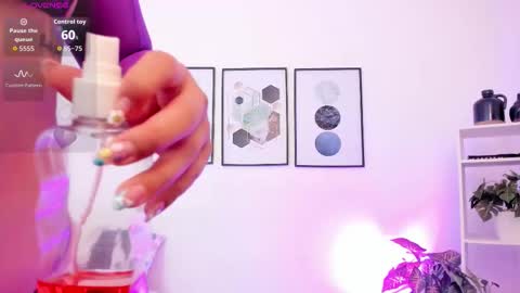 Snapshot of yunna7 chatting on 11.03.25 Yunna online show from 11.03.25