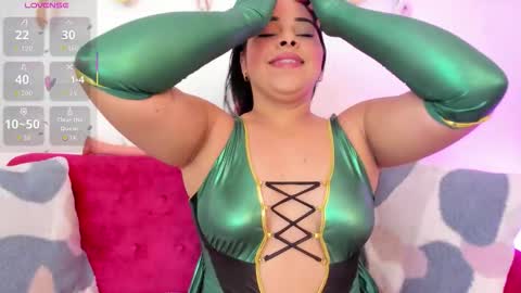 Yunna online show from 12.22.25