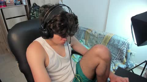 yurii_moody online show from 10.20.25