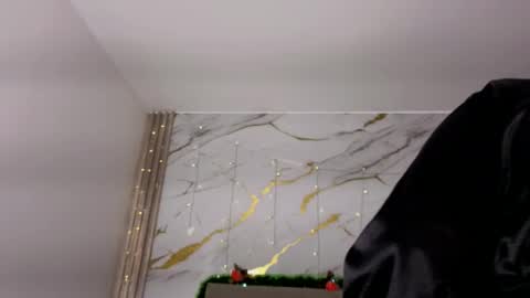 Yutori online show from 12.21.25