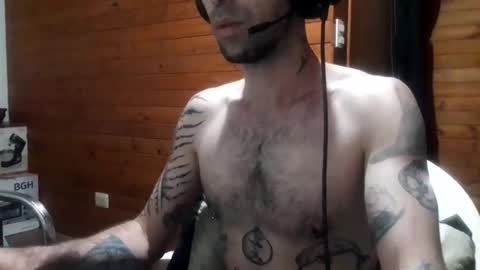 Yuumi online show from 12.05.25