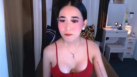 Snapshot of yvannasilva18 chatting on 10.16.25 jai online show from 10.16.25