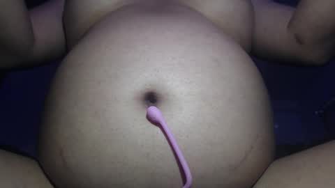 Snapshot of yvie__ chatting on 09.30.25 Eve online show from 09.30.25