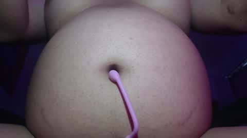 Snapshot of yvie__ chatting on 10.27.25 Eve online show from 10.27.25