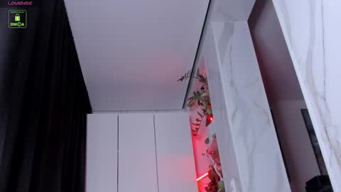 yvonne_miss online show from 09.30.25