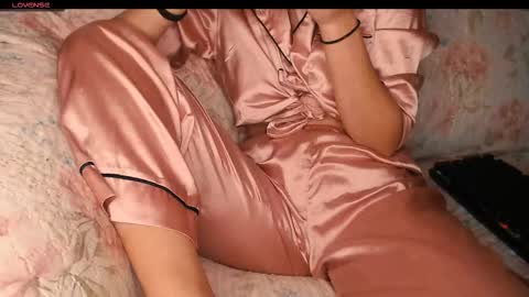 Snapshot of yzza_suave chatting on 11.11.25 yzza_suave online show from 11.11.25