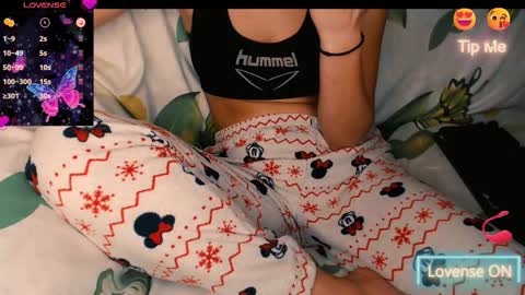 Snapshot of yzza_suave chatting on 12.02.25 yzza_suave online show from 12.02.25