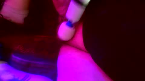 Snapshot of z0rl0c chatting on 10.20.25 Z0RL0C online show from 10.20.25